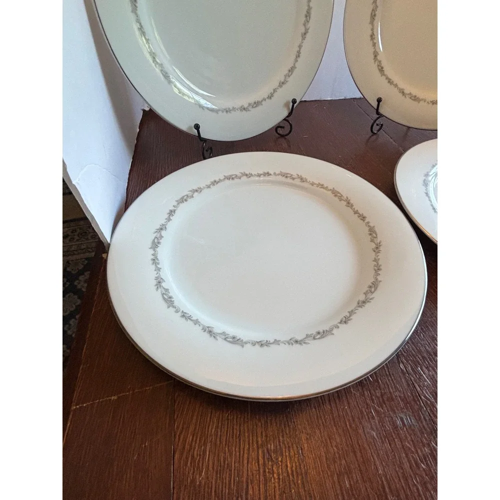 Noritake Crestmont 6013 Dinner Plates Set of 4 White Platinum Trim Japan 10.5 in